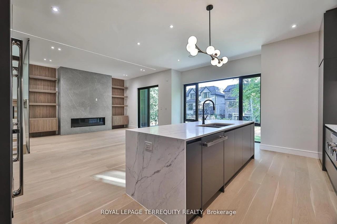 741 Woburn Avenue - Photo 15