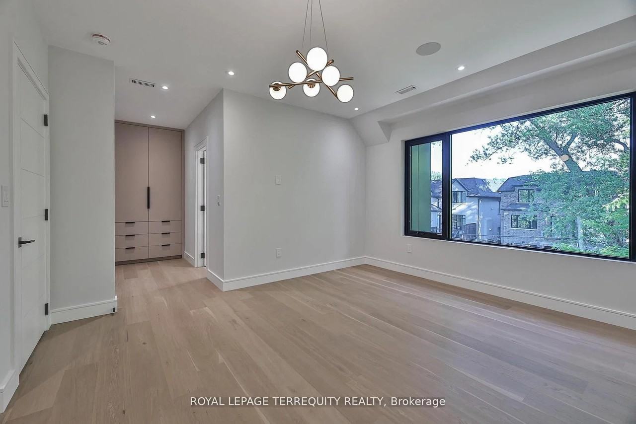741 Woburn Avenue - Photo 24