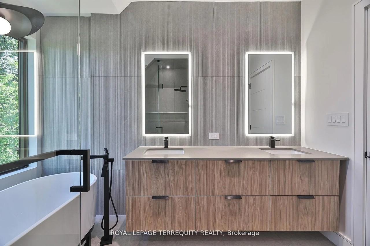 741 Woburn Avenue - Photo 29