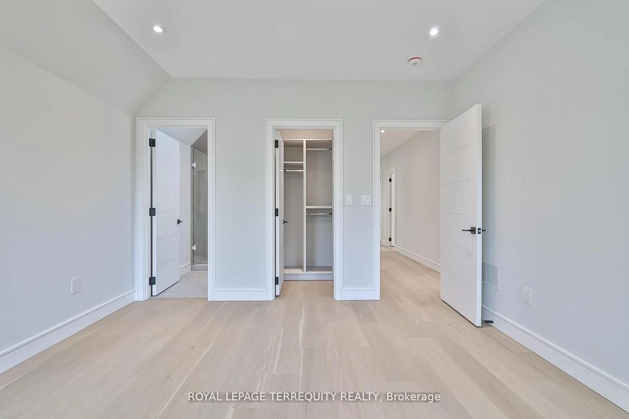 741 Woburn Avenue - Photo 31