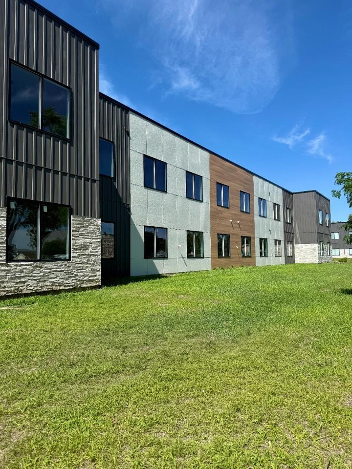 Jefferson Square Apartments Building 2 - Photo 2 of 16