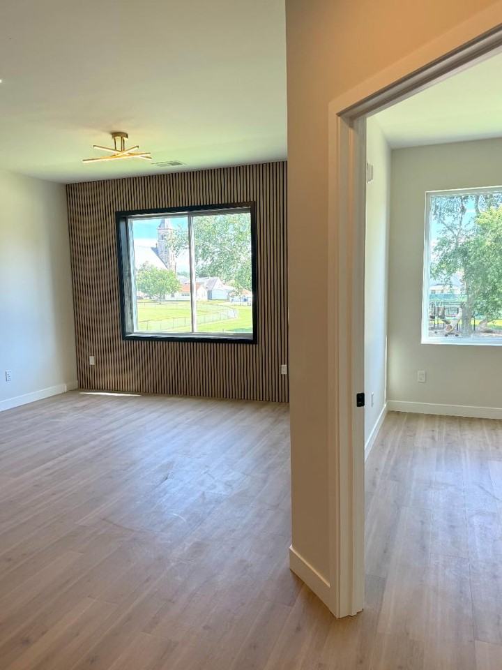 Jefferson Square Apartments Building 2 - Photo 4 of 16