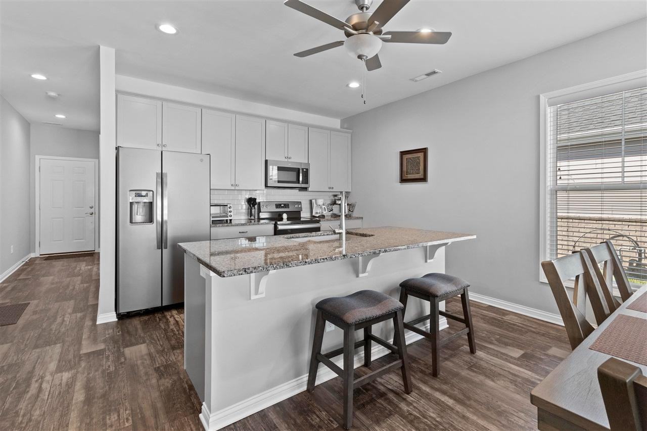 823 Saucer Ct - Photo 4 of 9