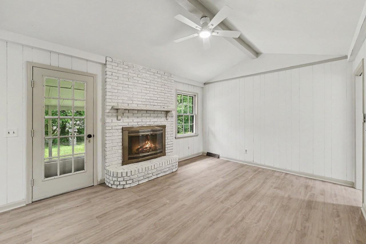 130 Sandtrap Rd - Photo 6 of 11