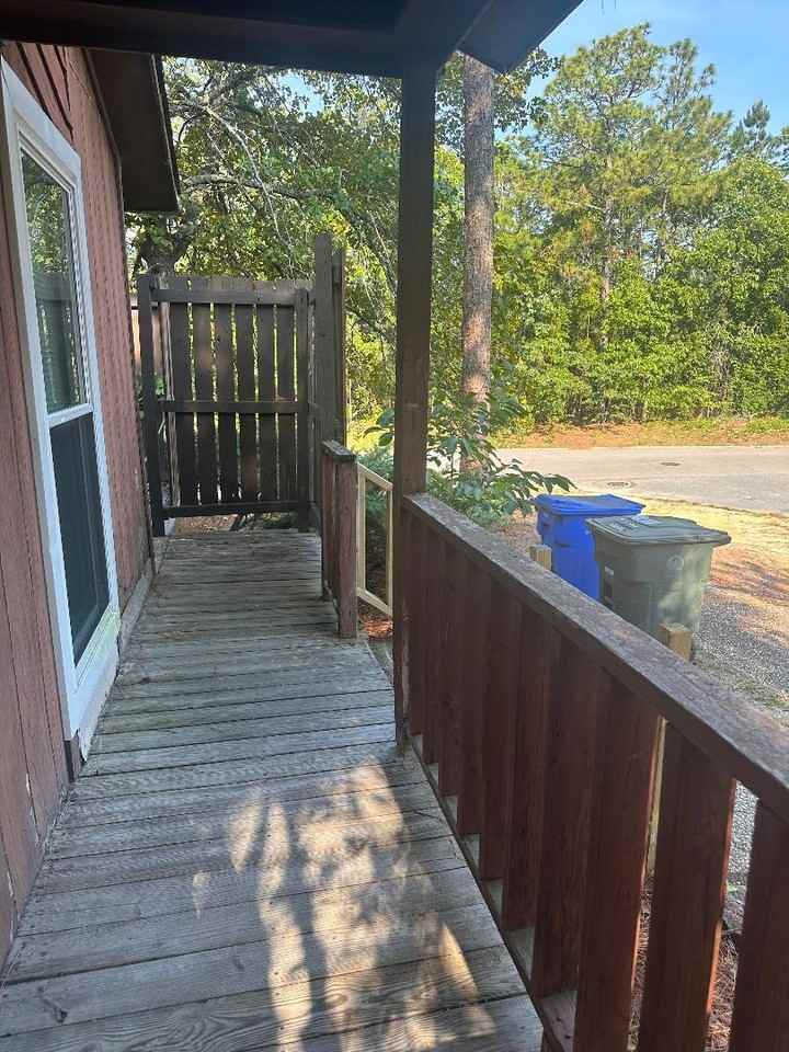 3585 Torbay Dr - Photo 4 of 20