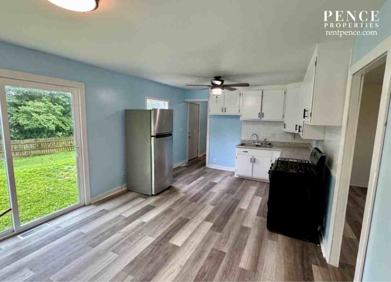 1501 Eastview Ave - Photo 6 of 20