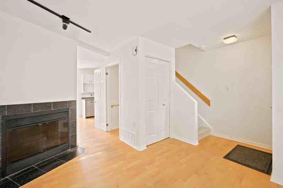 7 Bertrand St - Photo 3 of 14