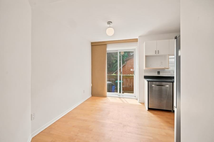 7 Bertrand St - Photo 4 of 14