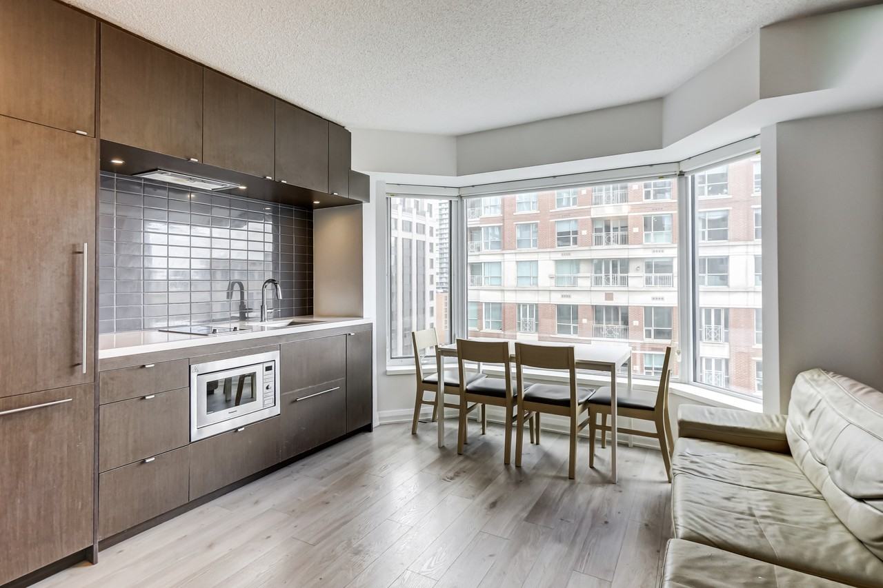 155 Yorkville Avenue - Photo 3 of 15