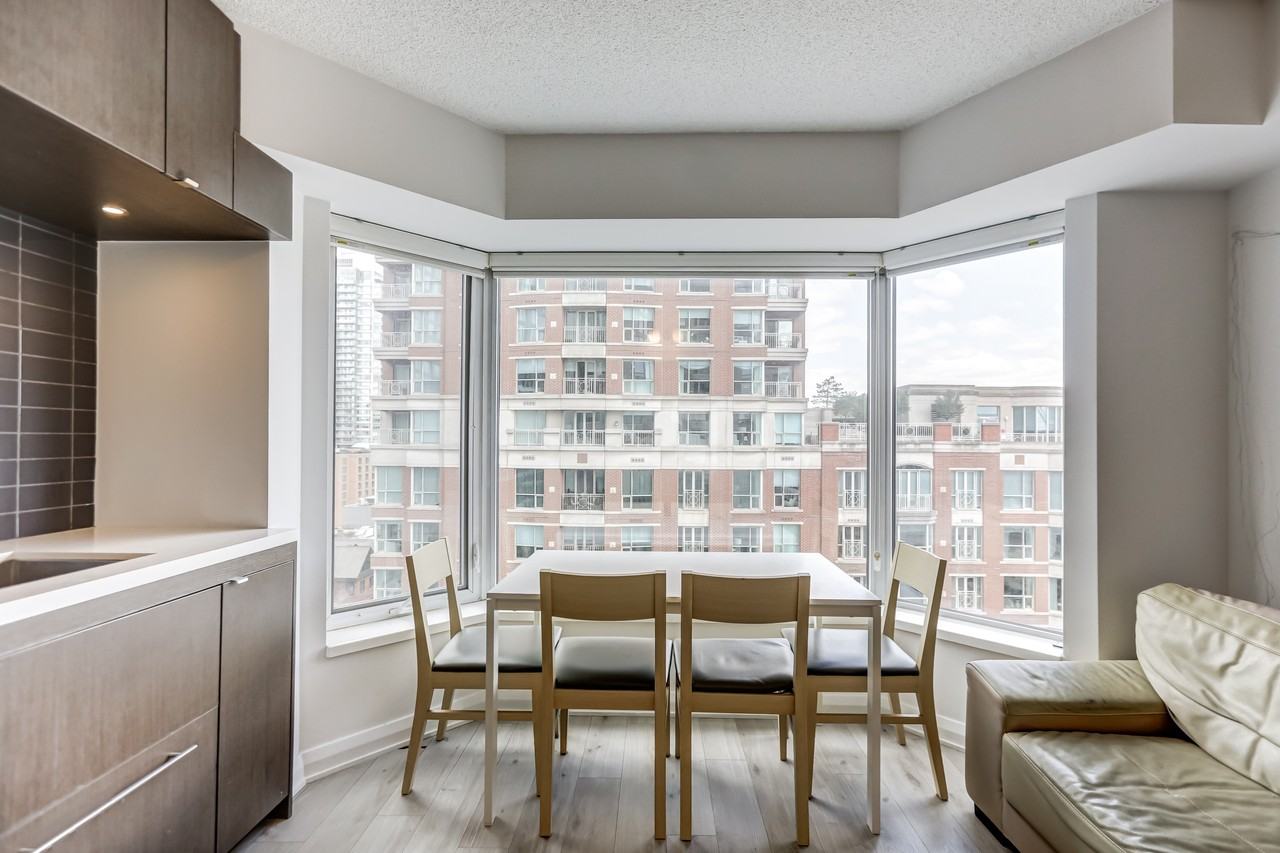 155 Yorkville Avenue - Photo 5 of 15