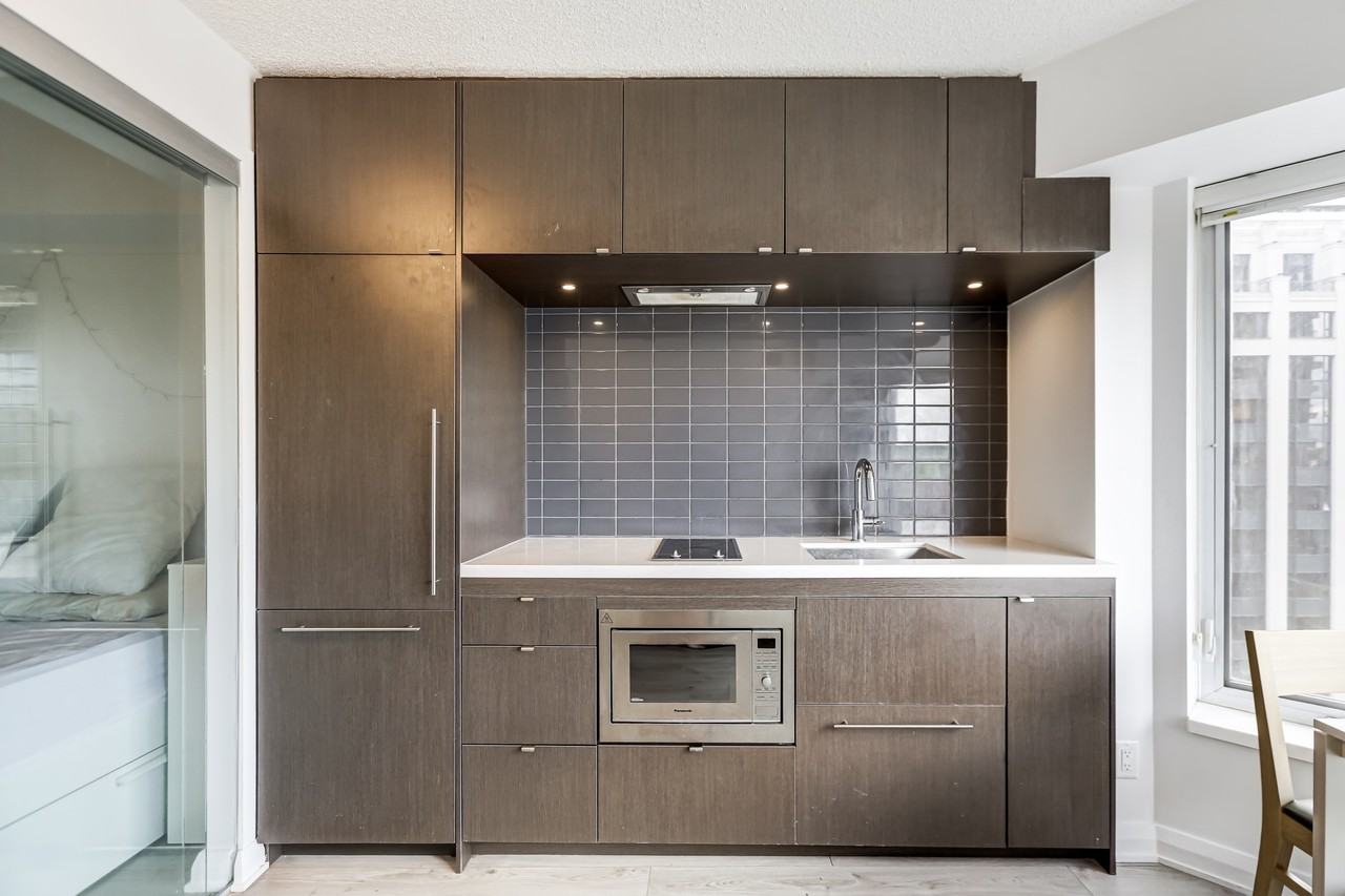 155 Yorkville Avenue - Photo 7 of 15