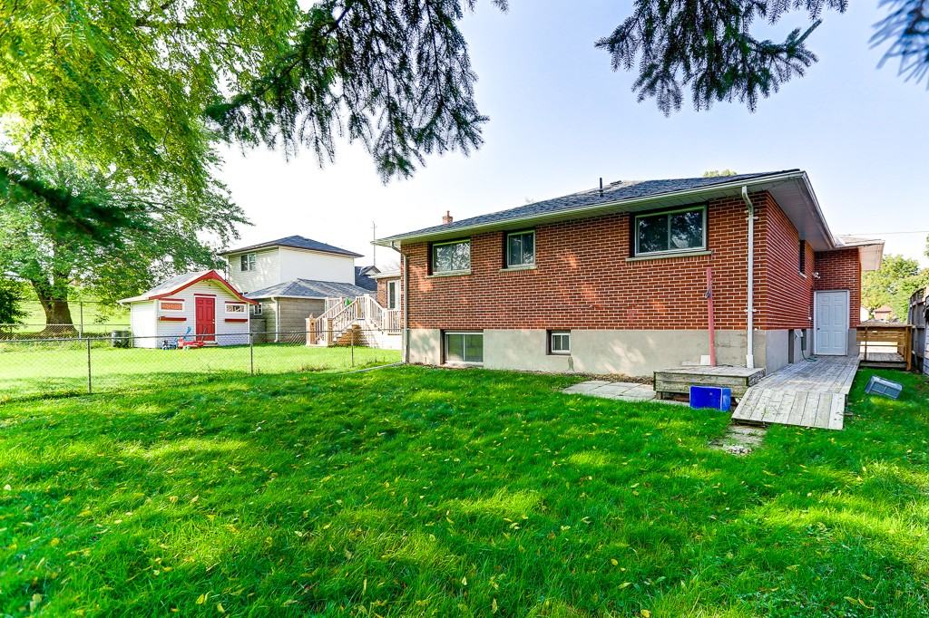 293 Mitchell Ave - Photo 2 of 15