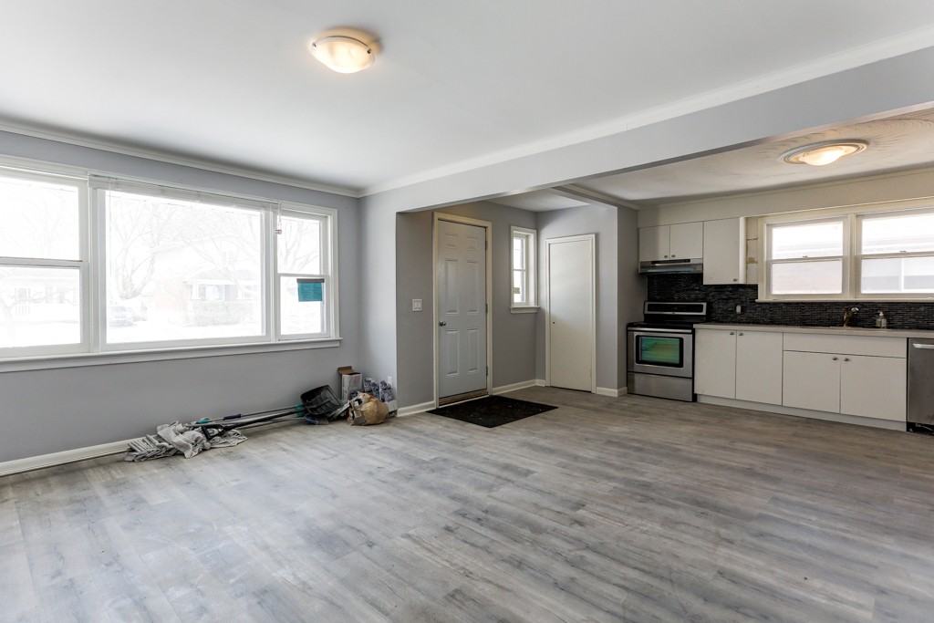Main Floor - Photo 4 of 13