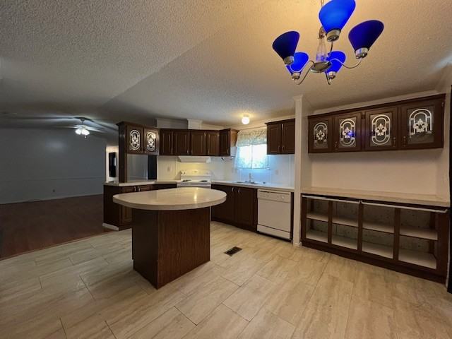 1405 Harper Dr #1 - Photo 3 of 32