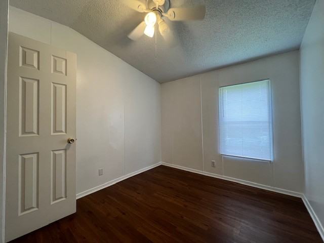 1405 Harper Dr #1 - Photo 4 of 32