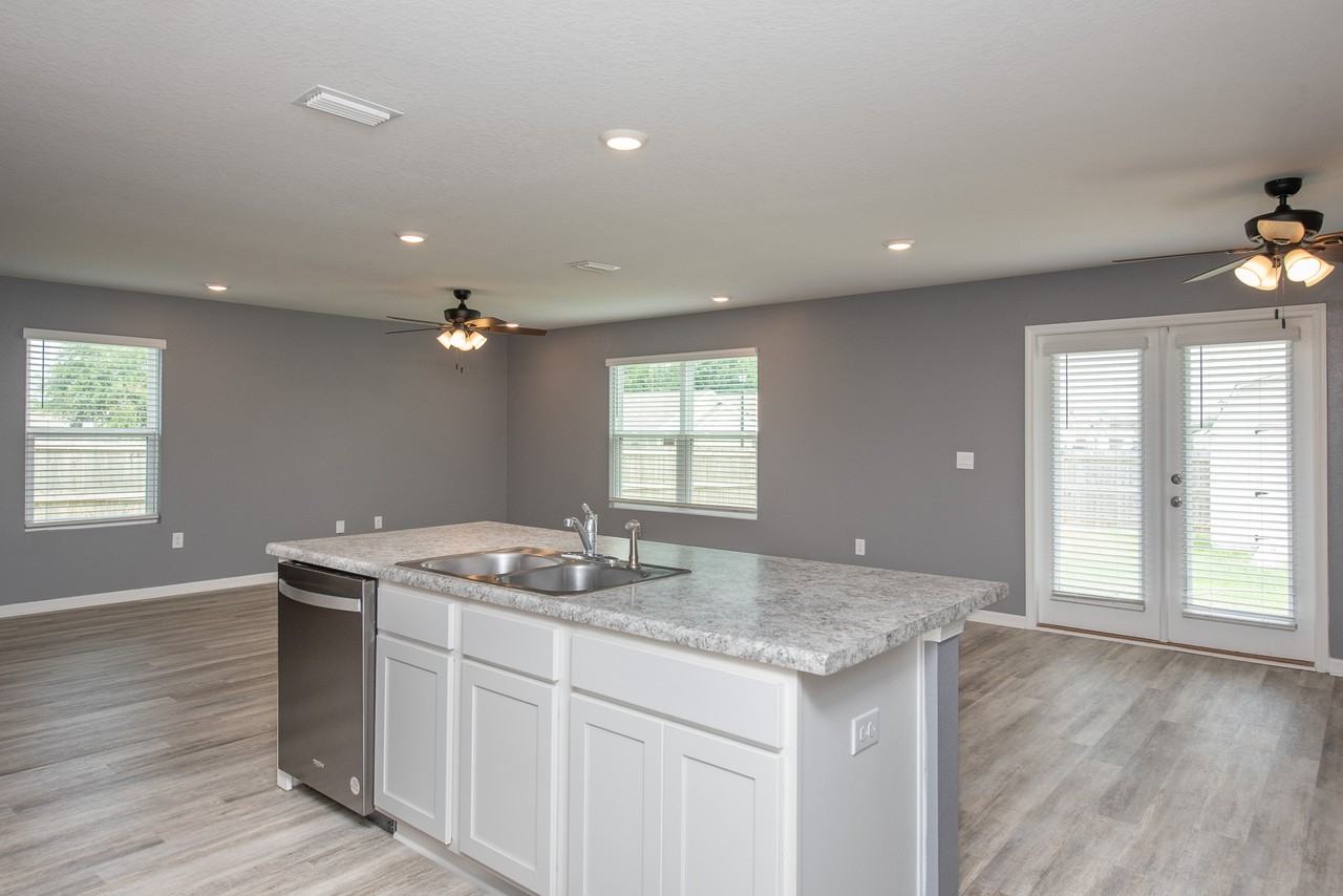5720 Blackhorse Cir #1 - Photo 4 of 32