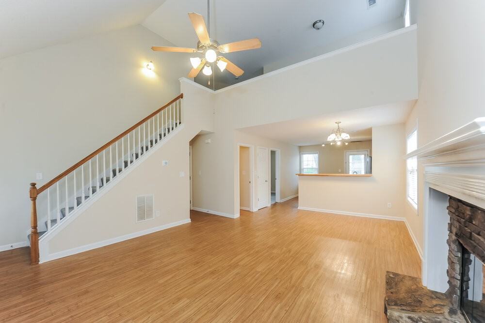 216 Mackenzie Ct - Photo 6 of 17