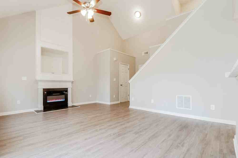 2285 Wingfoot Pl - Photo 5 of 17