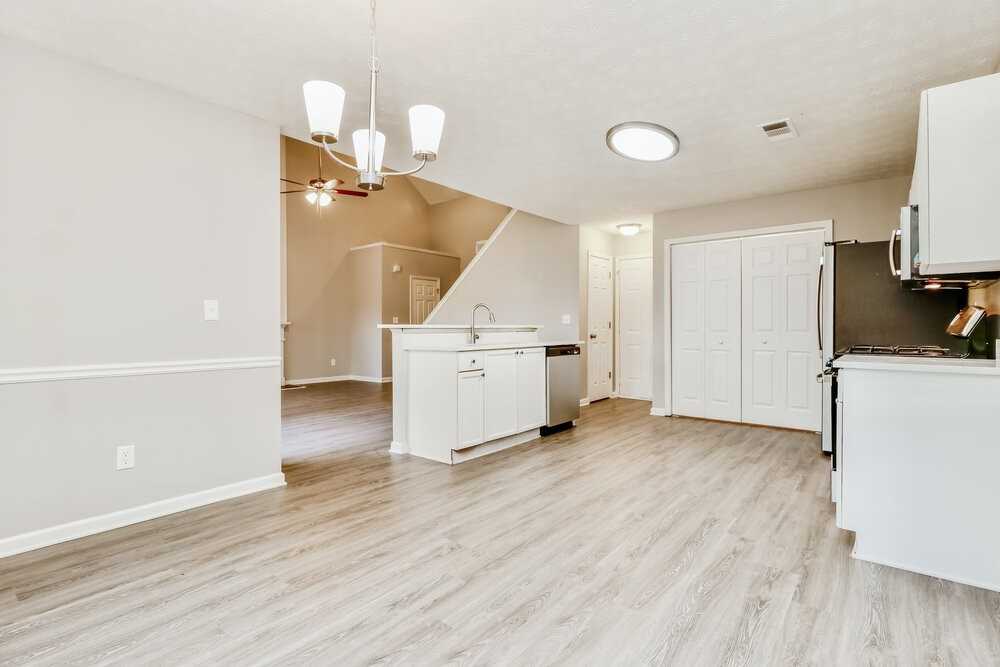 2285 Wingfoot Pl - Photo 6 of 17