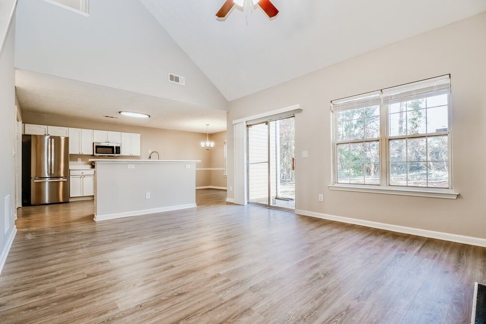 2285 Wingfoot Pl - Photo 7 of 17