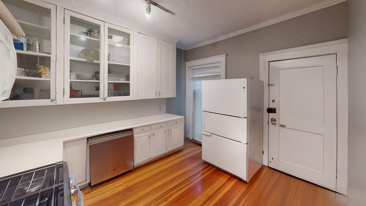 94 Naples Rd #1