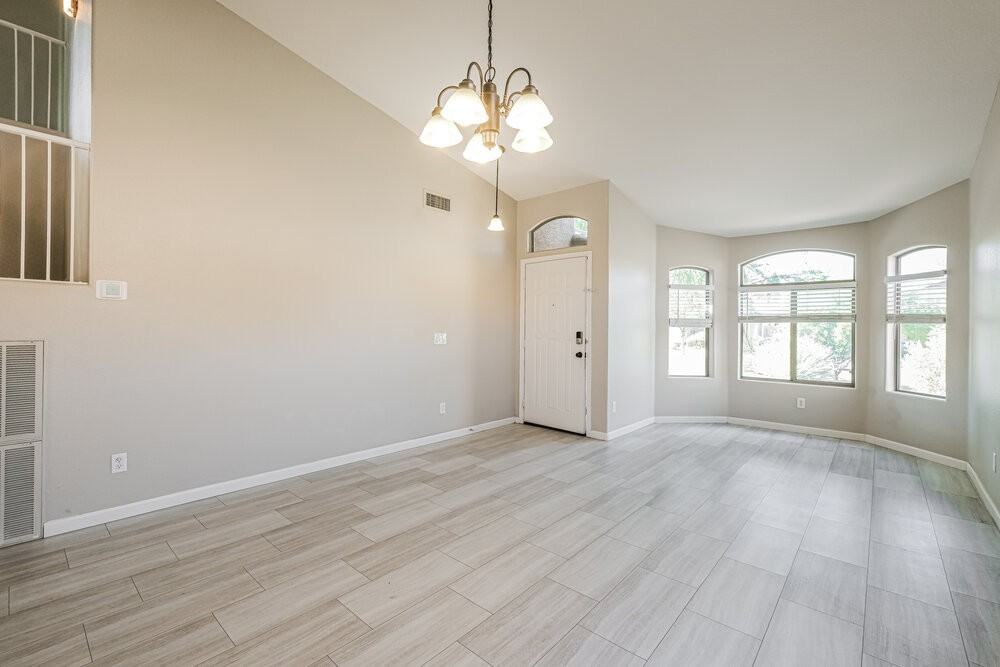4538 W Fawn Dr - Photo 7 of 17