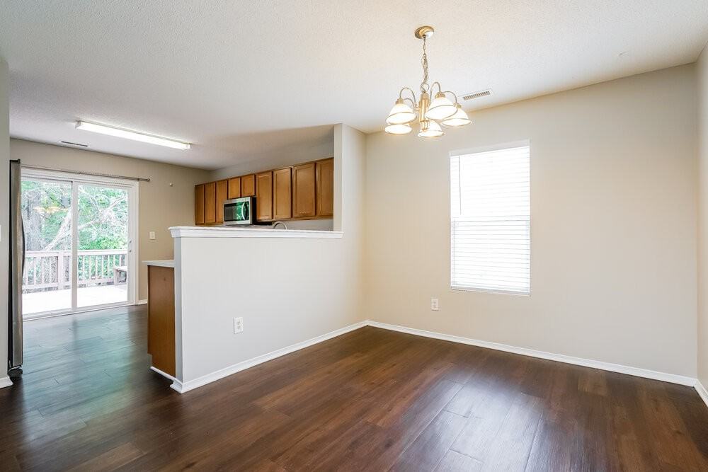 3149 Varcroft Rd - Photo 7 of 17
