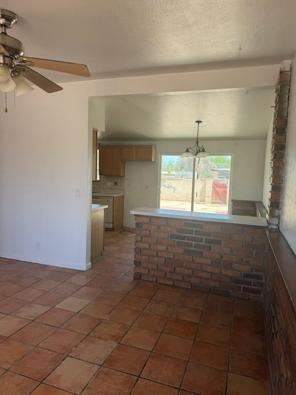 1848 W Lester St #1 - Photo 3 of 18