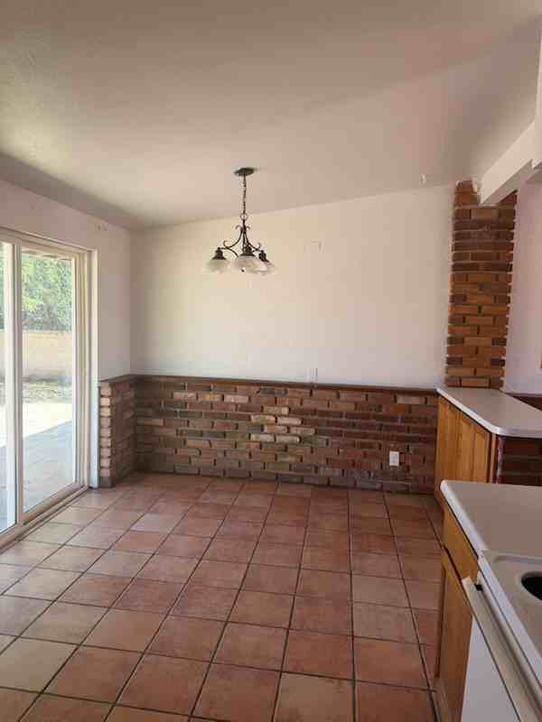 1848 W Lester St #1 - Photo 5 of 18