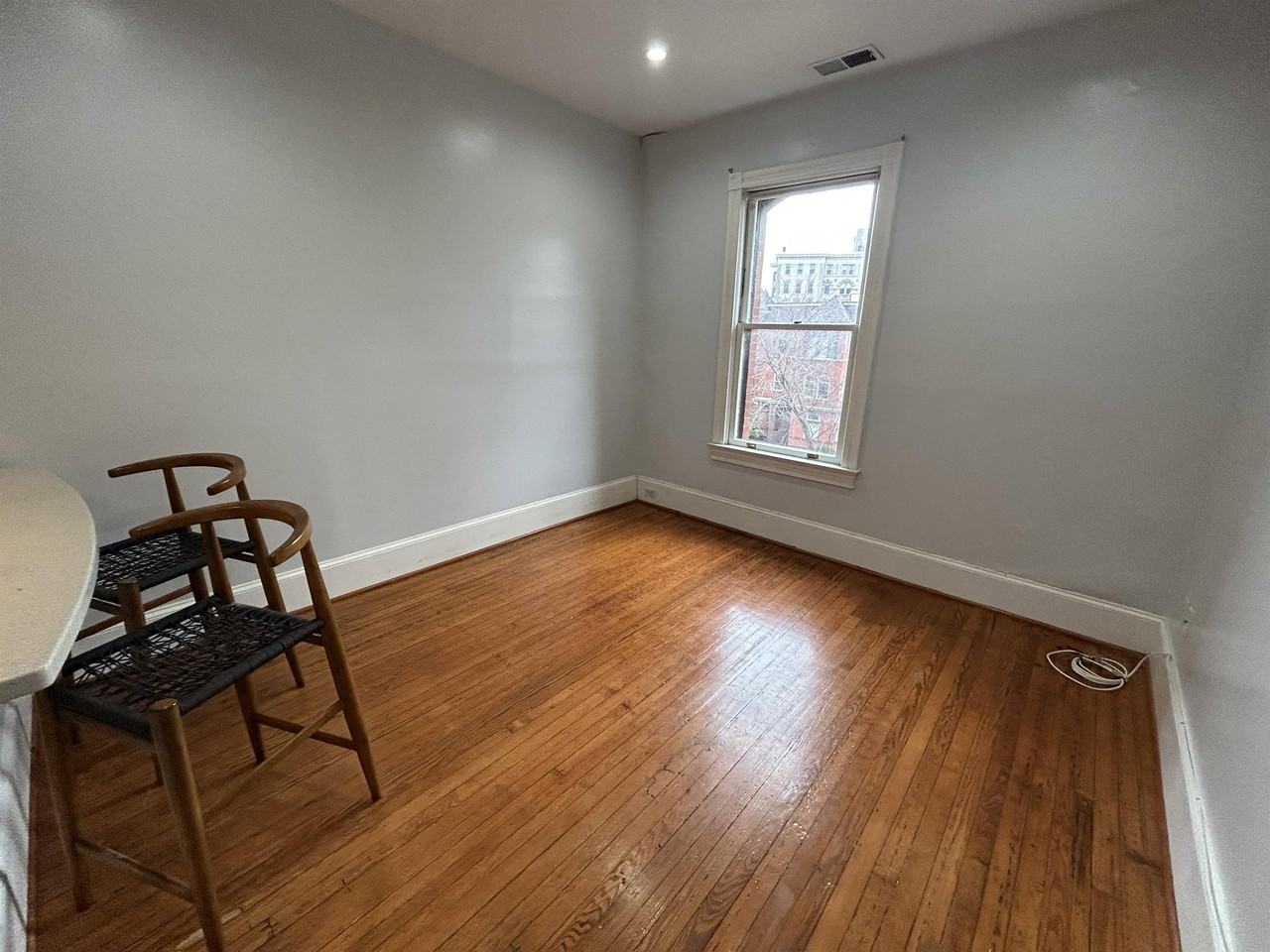 1326 Vermont Ave Nw #8 - Photo 5 of 28