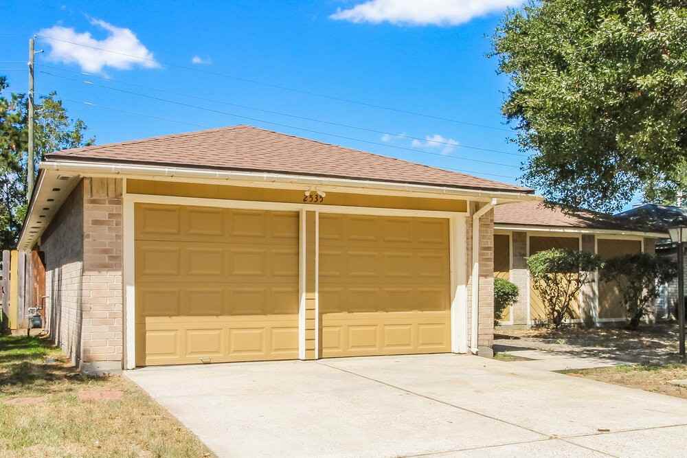 2535 Goldspring Ln - Photo 3 of 16