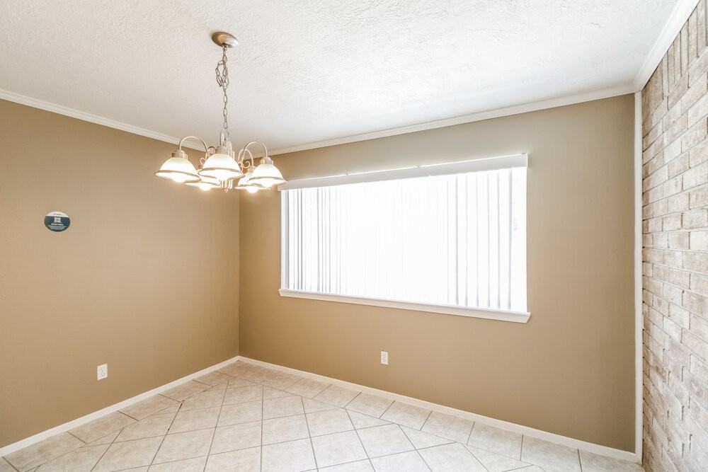 2535 Goldspring Ln - Photo 7 of 16
