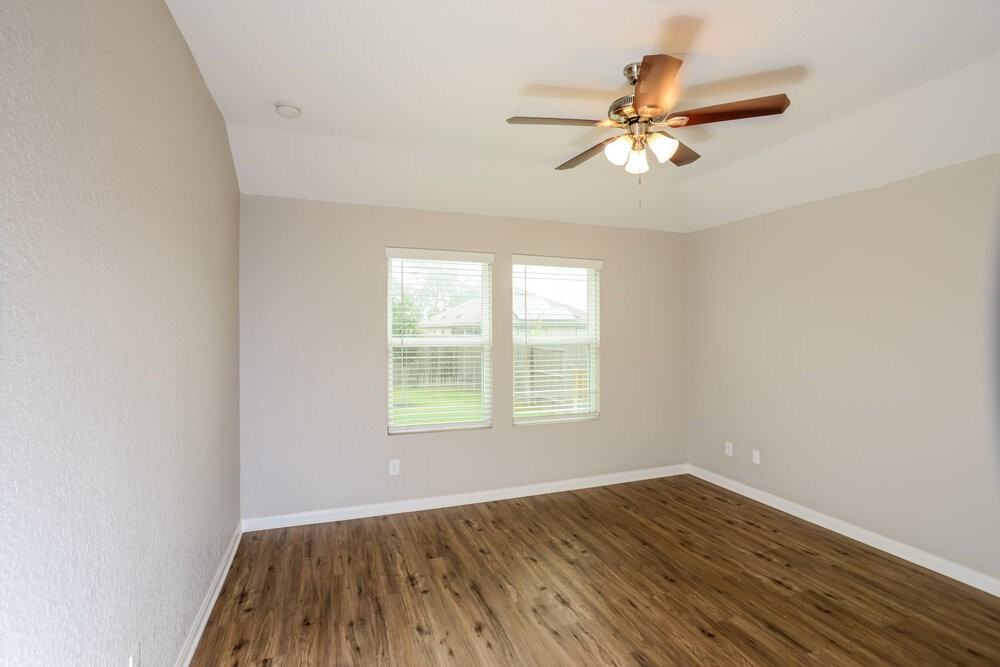 1036 Raceland Rd - Photo 7 of 16
