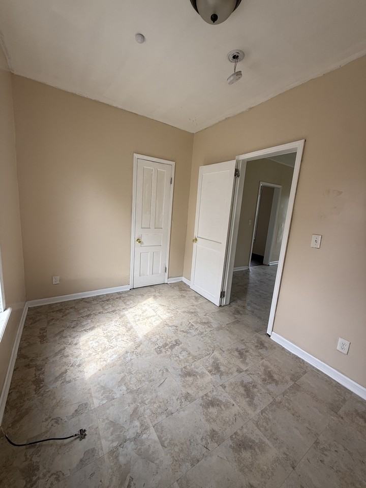 238/240 Northampton St - Lower #1 - Photo 2 of 10