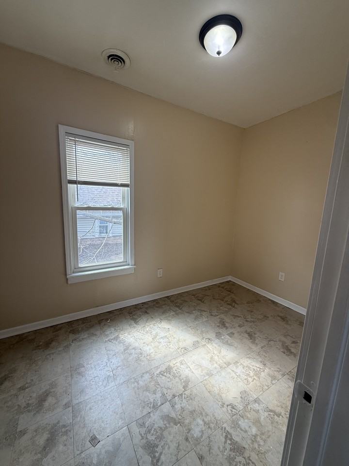 238/240 Northampton St - Lower #1 - Photo 7 of 13