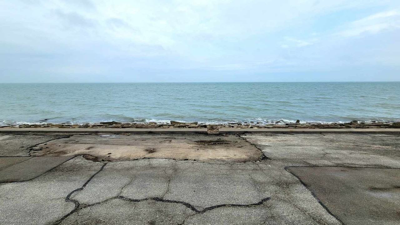 3402 Ocean DriveUnit 33 #1 - Photo 7 of 25