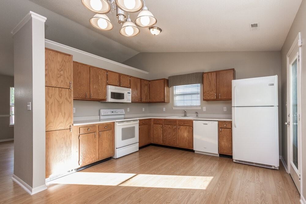 4218 Useppa Ct - Photo 7 of 15