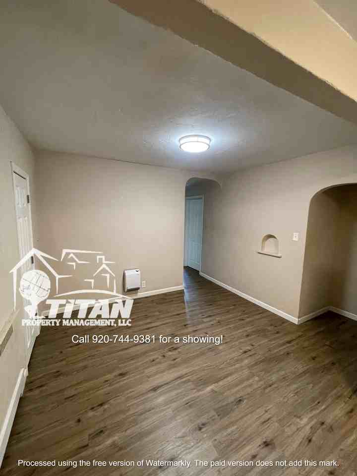 905 Stuart St #A - Photo 2 of 9