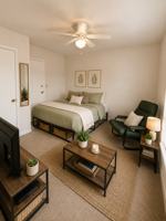 featured image of 152 E Johnson St
