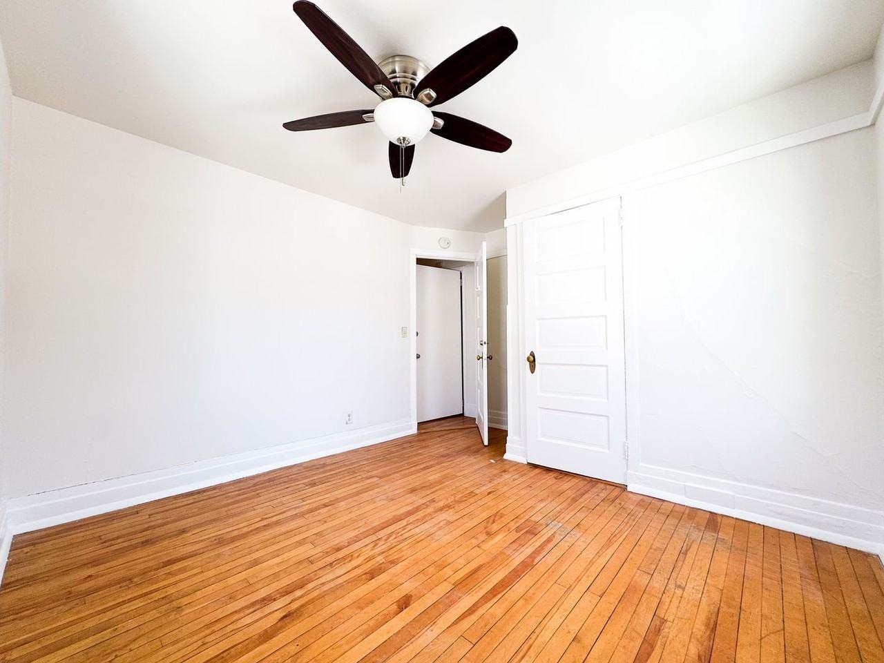 1632 Jefferson St - Photo 5 of 14