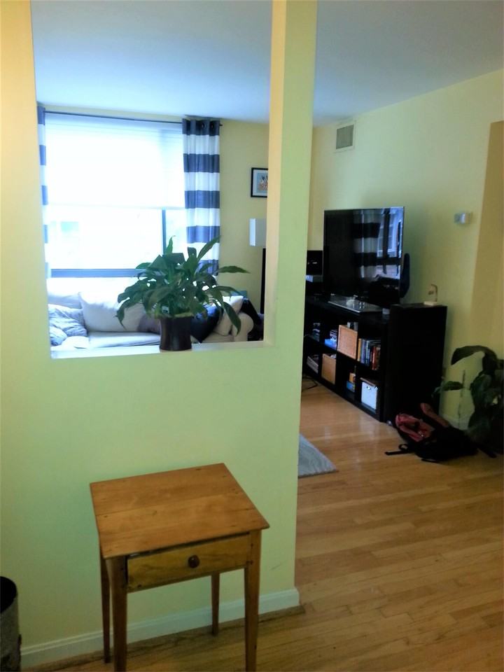 2605 39th St Nw #1 - Photo 2 of 11