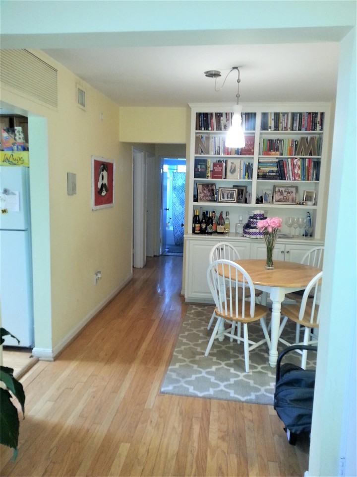 2605 39th St Nw #1 - Photo 3 of 11