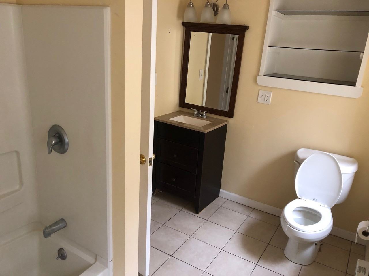 7 Woodmont Rd #1 - Photo 5 of 9