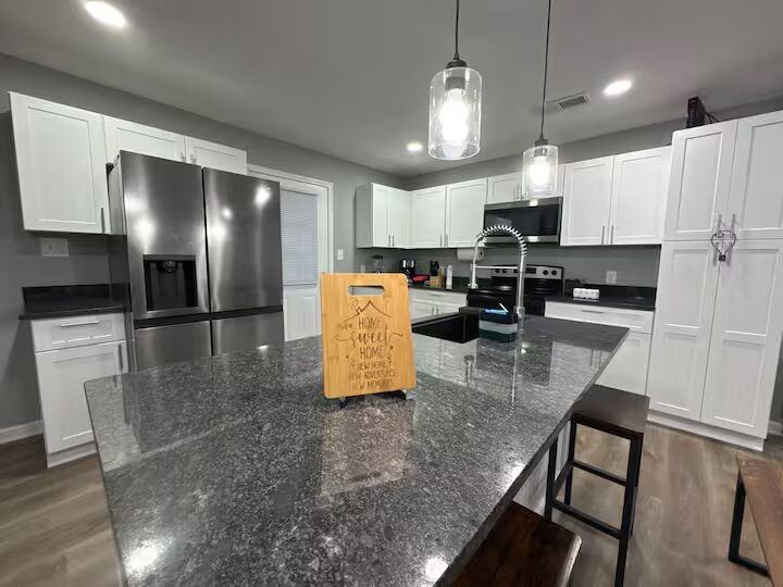 500 Denham St - Photo 3 of 19