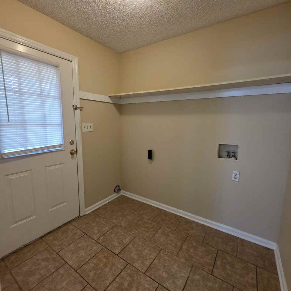106 Augusta Ct #A - Photo 4 of 11