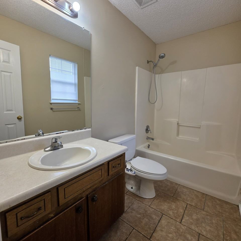 106 Augusta Ct #A - Photo 6 of 11