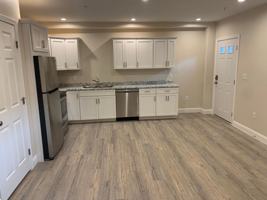 featured image of 275 Broadway