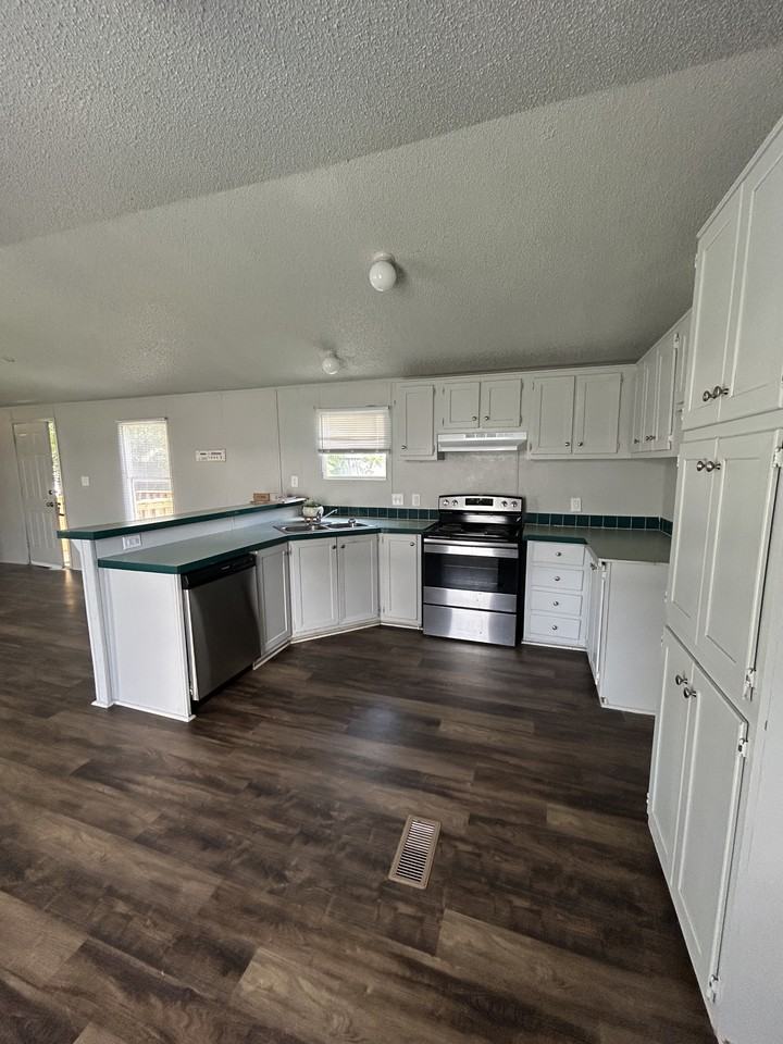 301 Dennis St #1 - Photo 6 of 16