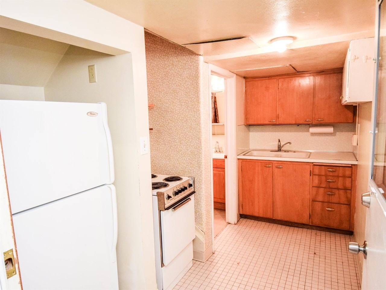 451 N 300 E #4 - Photo 4 of 17