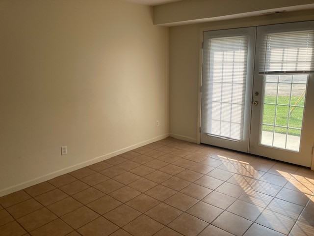 204 Saratoga Cir #204 - Photo 4 of 13